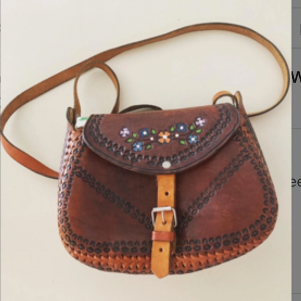 Vintage 1970s flower leather tool bag
